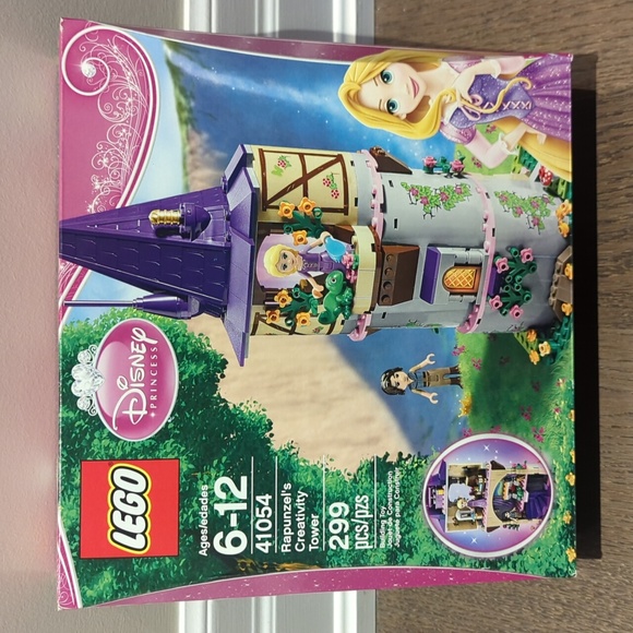 LEGO Disney Princess Rapunzel's Creativity Tower - 41054 Retired Set - Picture 1 of 4